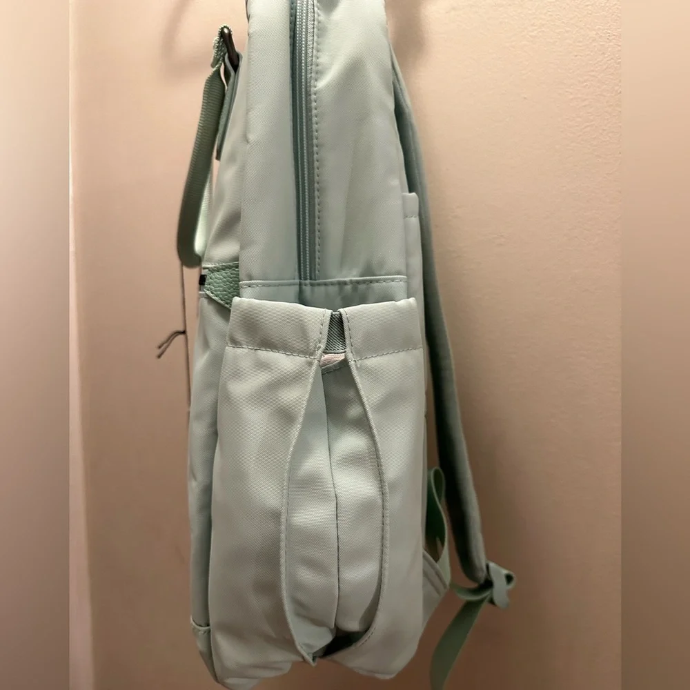 Open Story NWT Signature 16